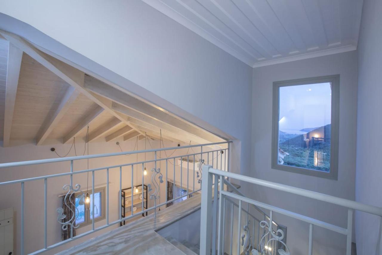 Panoutsis Villa - Sivros Lefkada エクステリア 写真