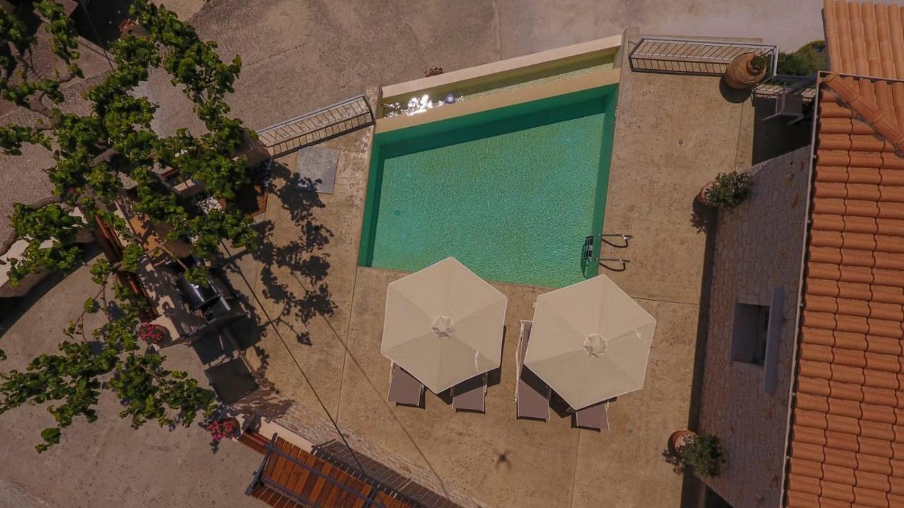 Panoutsis Villa - Sivros Lefkada エクステリア 写真