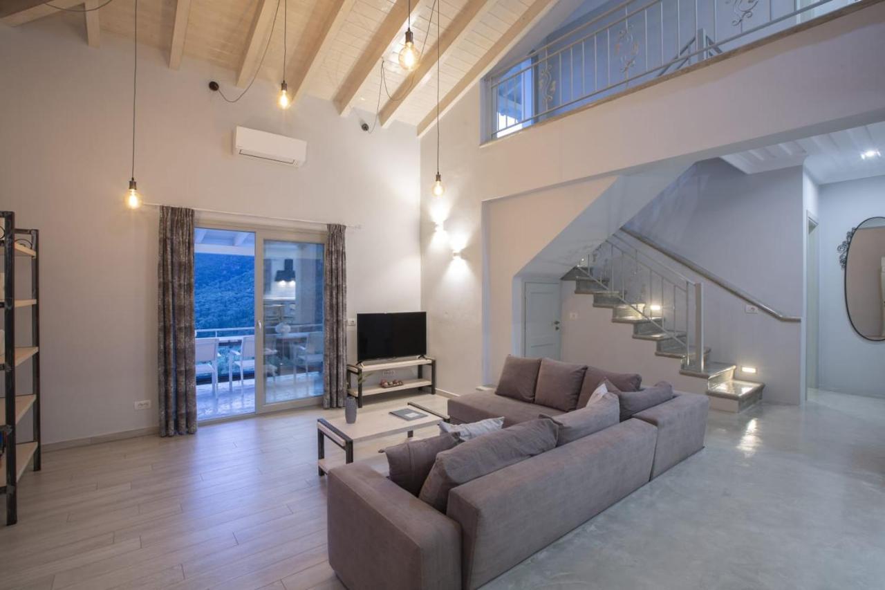 Panoutsis Villa - Sivros Lefkada エクステリア 写真